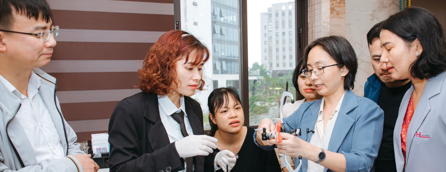 HỘI CHẨN BỞI CÁC CHUYÊN GIA ĐẦU NGÀNH